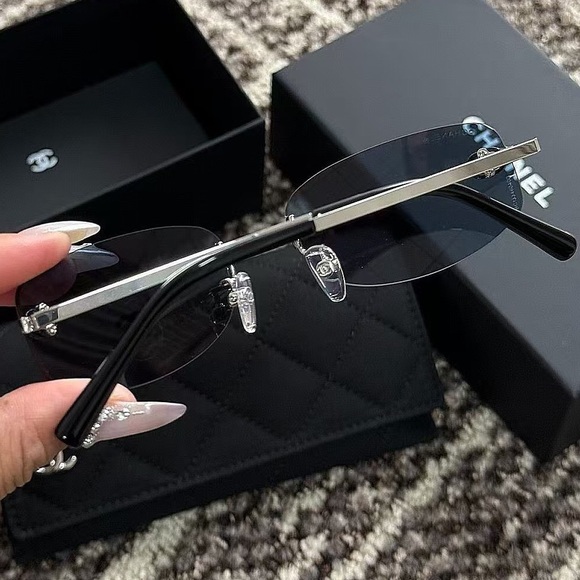 CHANEL Men's Silver and Black Sunglasses - Picture 3 of 4